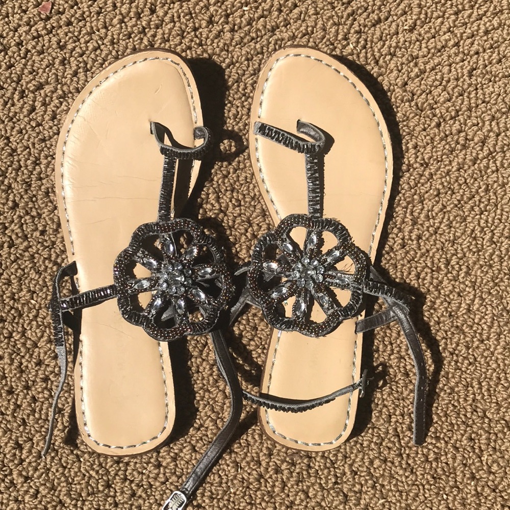 B Makowsky gorgeous beaded gray sandals